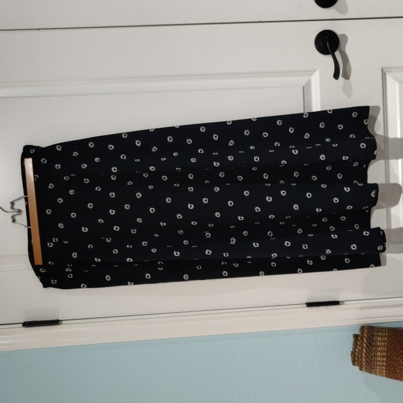 Norton McNaughton 100% Polyester Navy Blue Geometric Circular Design Top/Skirt - Picture 3 of 6